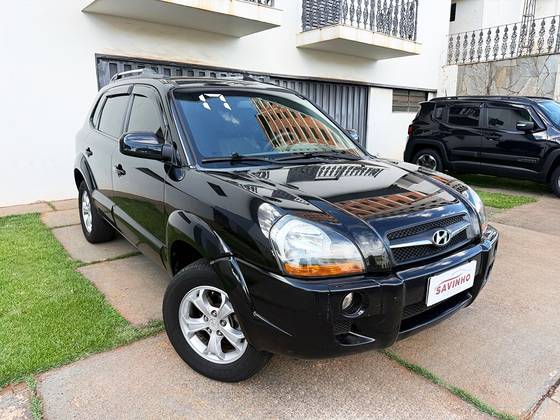 HYUNDAI TUCSON 2.0 MPFI GLS 16V 143CV 2WD FLEX 4P AUTOMÁTICO HYUNDAI TUCSON 2.0 MPFI GLS 16V 143CV 2WD FLEX 4P AUTOMÁTICO